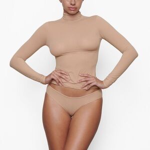 SKIMS Fits Everybody Turtleneck